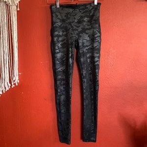Spanx Faux Leather Camo Leggings Medium